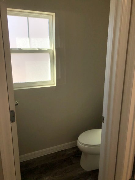 Building Photo - 1336 Axel Cir