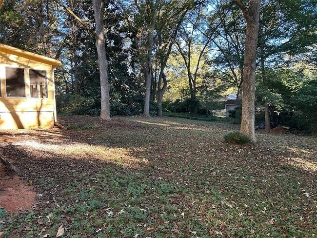 Building Photo - 1530 Oleander Dr SW