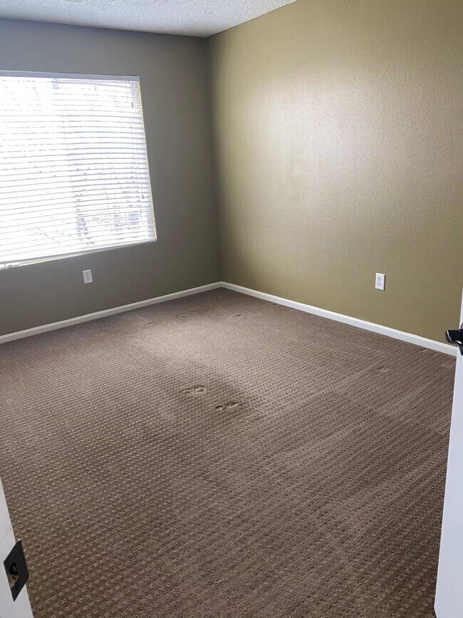 Building Photo - 19312 E 58th Pl