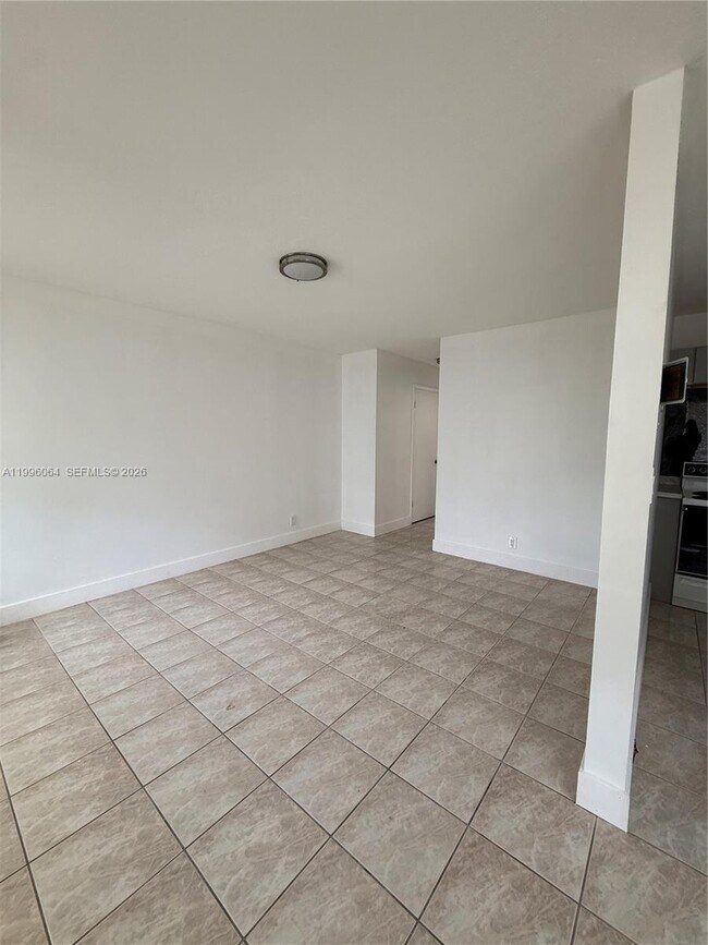 Building Photo - 6071 SW 33rd St