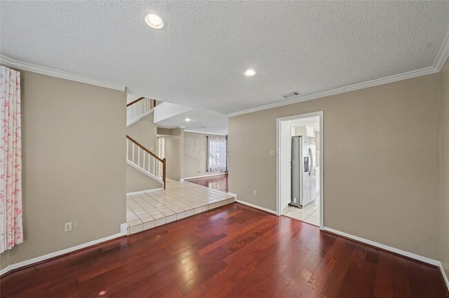 Building Photo - 3206 Sturbridge Ln