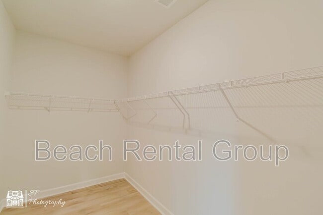 Building Photo - 1863 Villena Dr