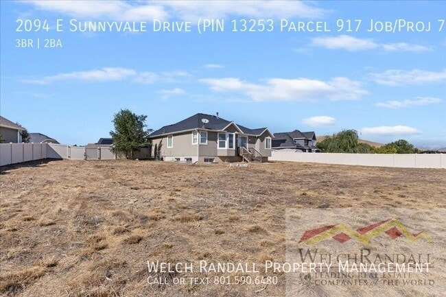 Building Photo - 2094 E Sunnyvale Dr