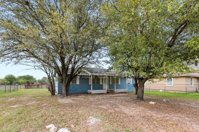 Building Photo - 4404 Pecan Ln