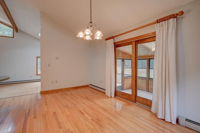Building Photo - 57 Fawn Dr