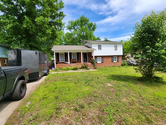 Building Photo - BIG House & BIG Fenced Yard. Plus Master S...