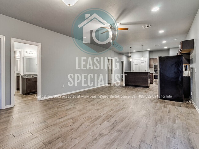 Building Photo - Central Norman 4 Bed 3 Bath House PRE-LEAS...