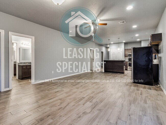 Building Photo - Central Norman 4 Bed 3 Bath House Ready fo...