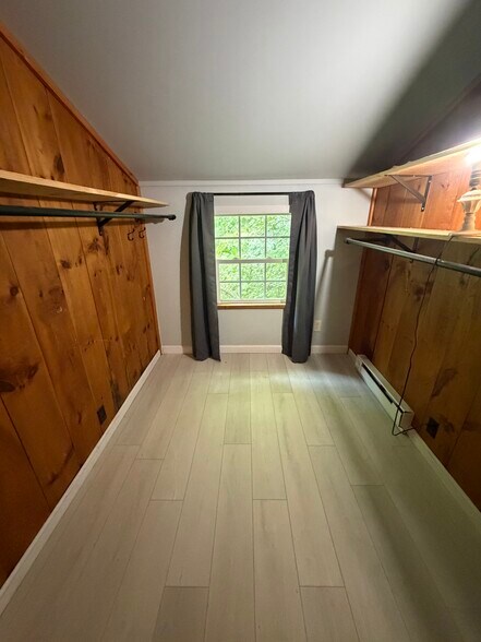 Closet - 976 Hudson River Rd