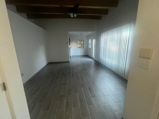 Building Photo - 4537 Ave Contenta