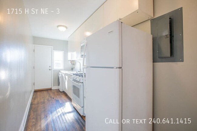 Building Photo - 1715 H St NE