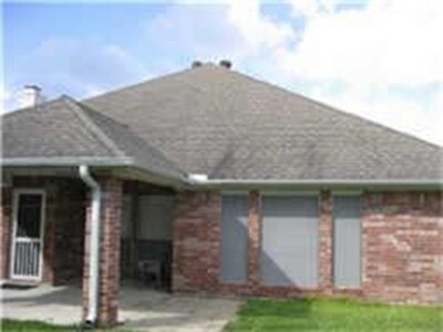 Building Photo - 10008 Chestnut Creek Way