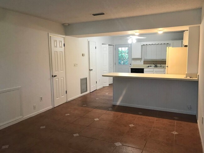 Building Photo - 615 Bowers Ct