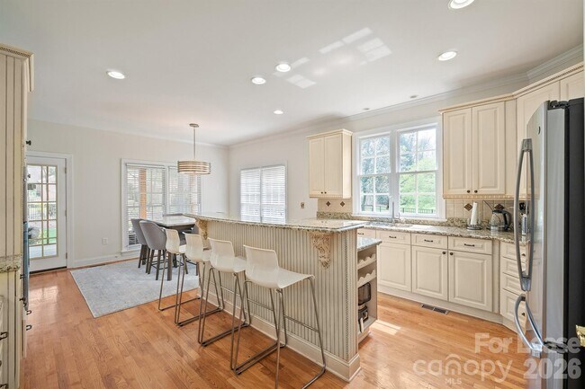 Building Photo - 12004 Camargo Ct