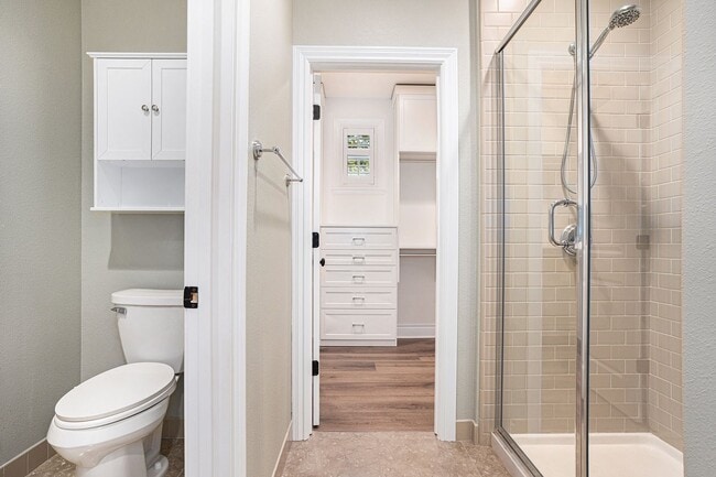Building Photo - Beautiful Custom Townhouse In Desirable Wa...