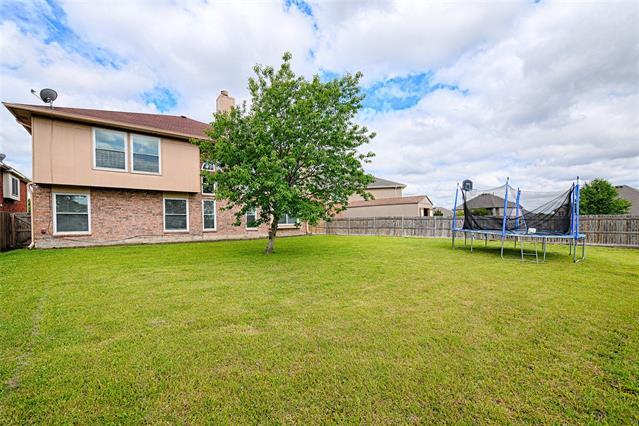 Building Photo - 6703 Meadowcrest Dr