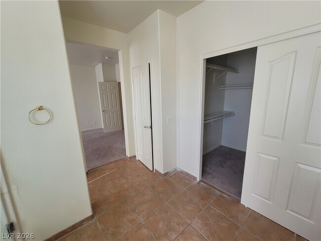 Building Photo - 7817 W Falcon Wing Ave