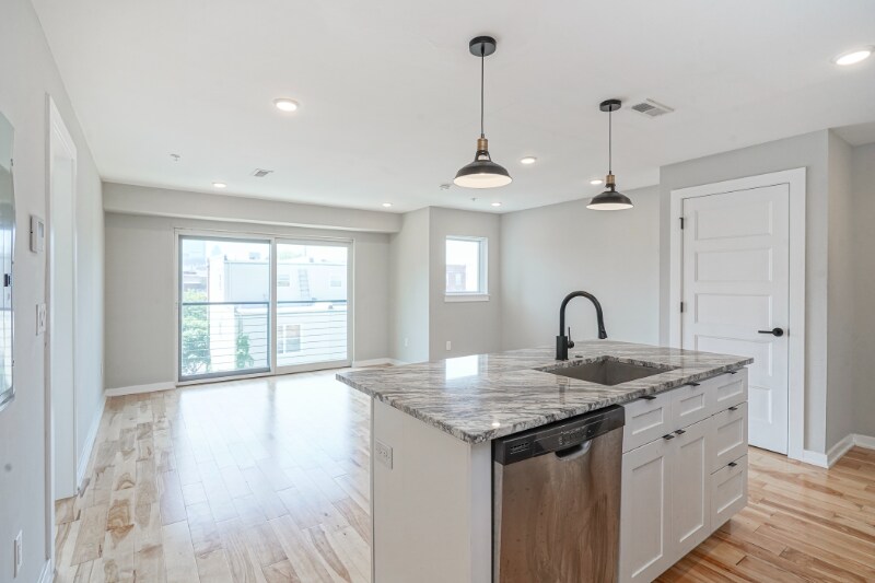 Building Photo - 1710 Cambridge St