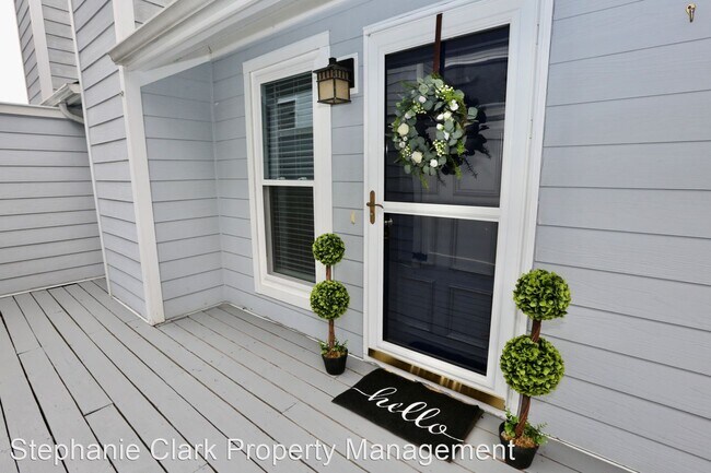 Building Photo - 3 br, 2 bath House - 409 33rd Street #B
