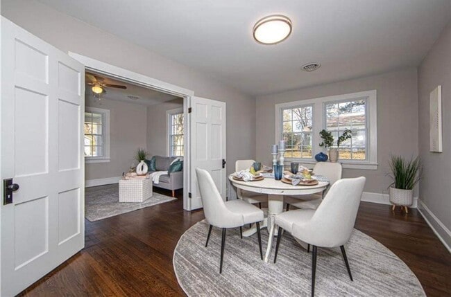 Building Photo - Beautiful Remodeled One-Story Home