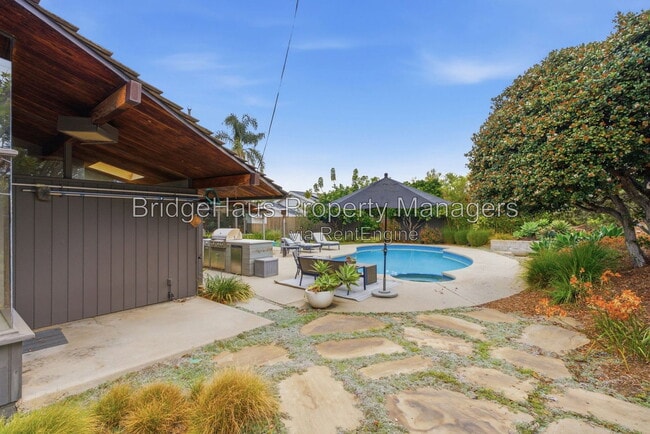 Building Photo - 1541 Garrison Pl