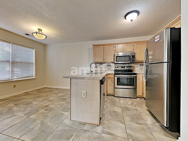 Building Photo - 507 Johnny Bench Cove