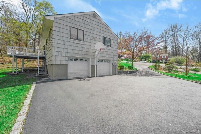 Building Photo - 6 Scarborough Cir