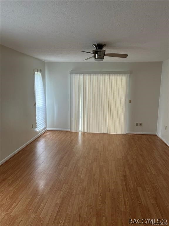 Building Photo - 2620 E Newhaven St