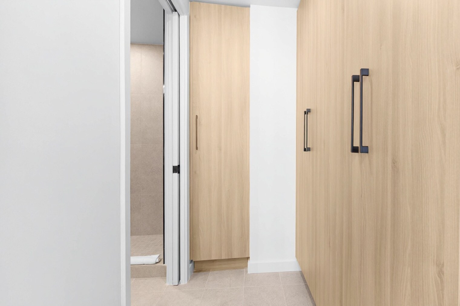 Building Photo - 501 NE 1st Ave