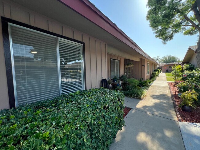 Building Photo - 5090 N College Ave