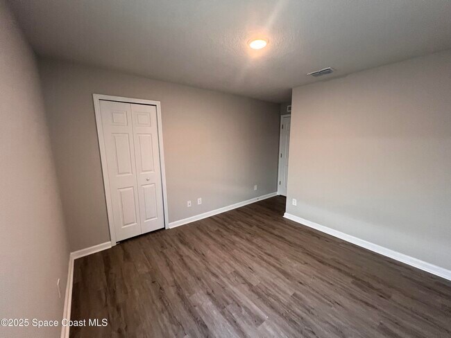 Building Photo - 537 Cooper Ct