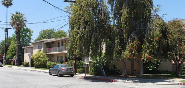15445 Moorpark St - 15461 Moorpark St