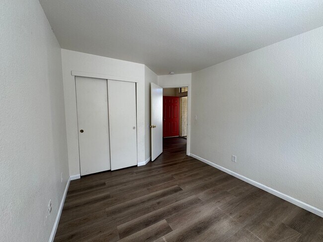 Building Photo - Three Bed, Two Bath Home with a Two Car Garage