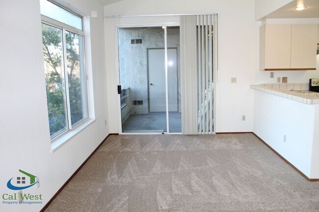 Building Photo - $2,595 - Upstairs 2 Bedroom/1 Bath Condo