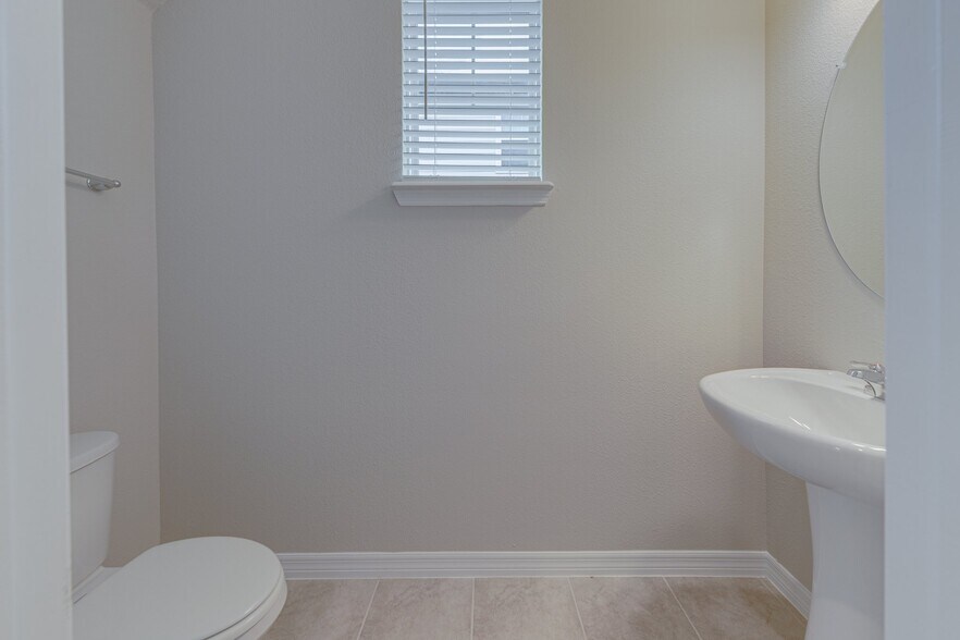 Building Photo - 524 Venetian Palms Blvd