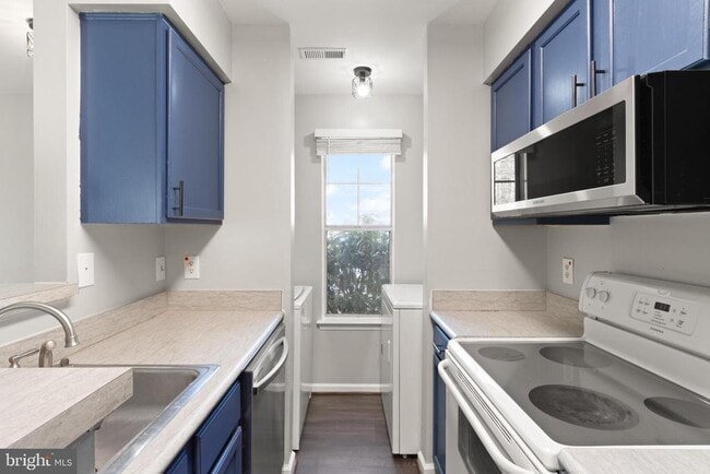 Building Photo - 309 Wind Ridge Dr