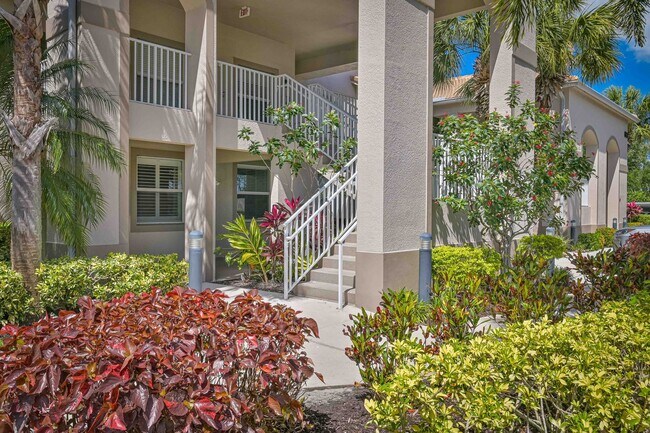 Building Photo - NOW AVAILABLE - 2/2 Condo in Bella Terra!