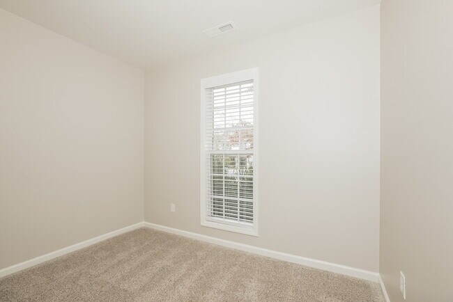 Building Photo - 2412 Damascus Dr