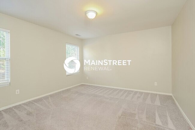 Building Photo - 4 Bedroom Pet-Friendly Home in Kernersville, NC with Main Street Renewal