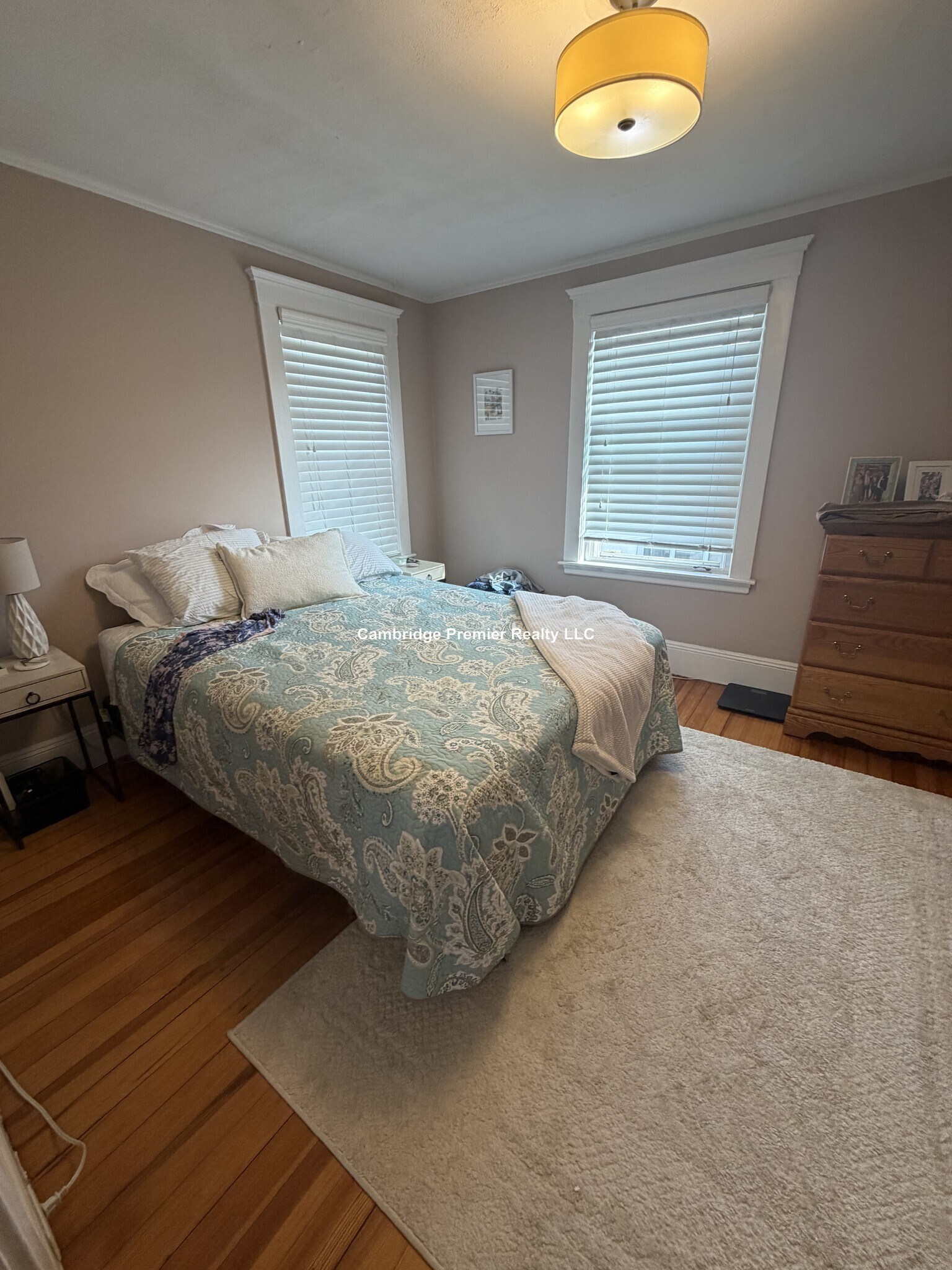 Building Photo - 538 Main St