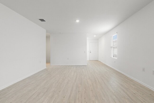 Building Photo - 10507 Bending Dr