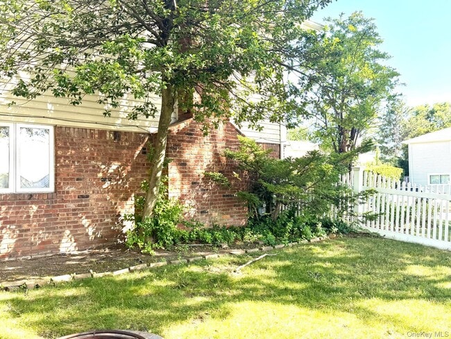 Building Photo - 906 Park Ct