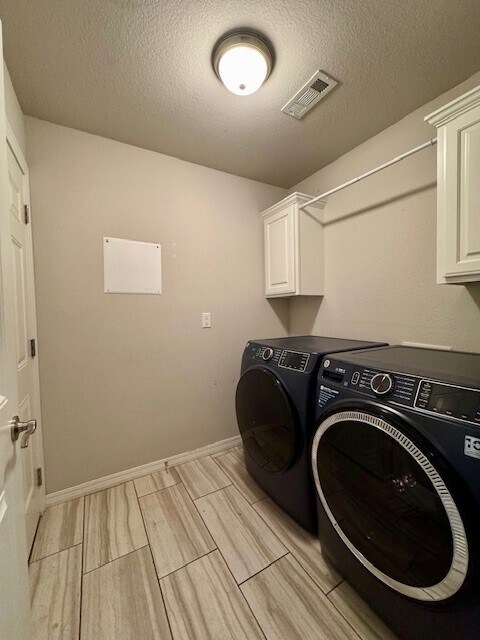 Building Photo - 100 Sullivans Wy