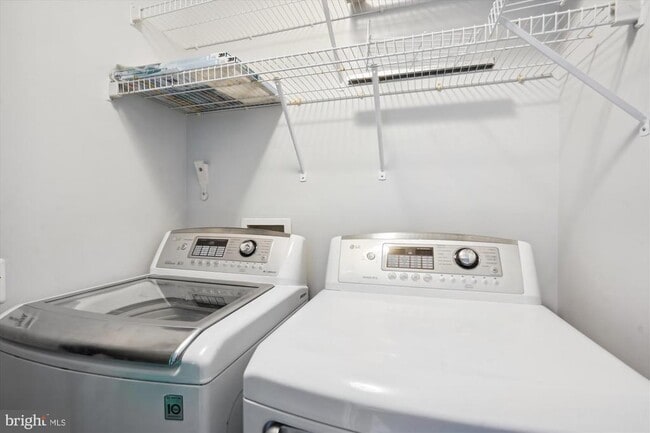 Building Photo - 45478 Whistling Terrace