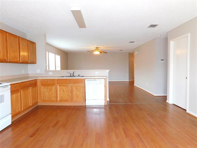 Building Photo - 1404 Wenatchee Dr
