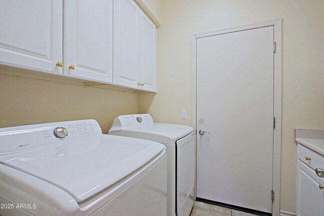 Building Photo - 34061 N 67th St