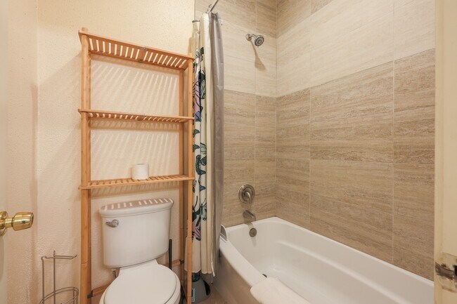 Building Photo - 8055 Cambridge St