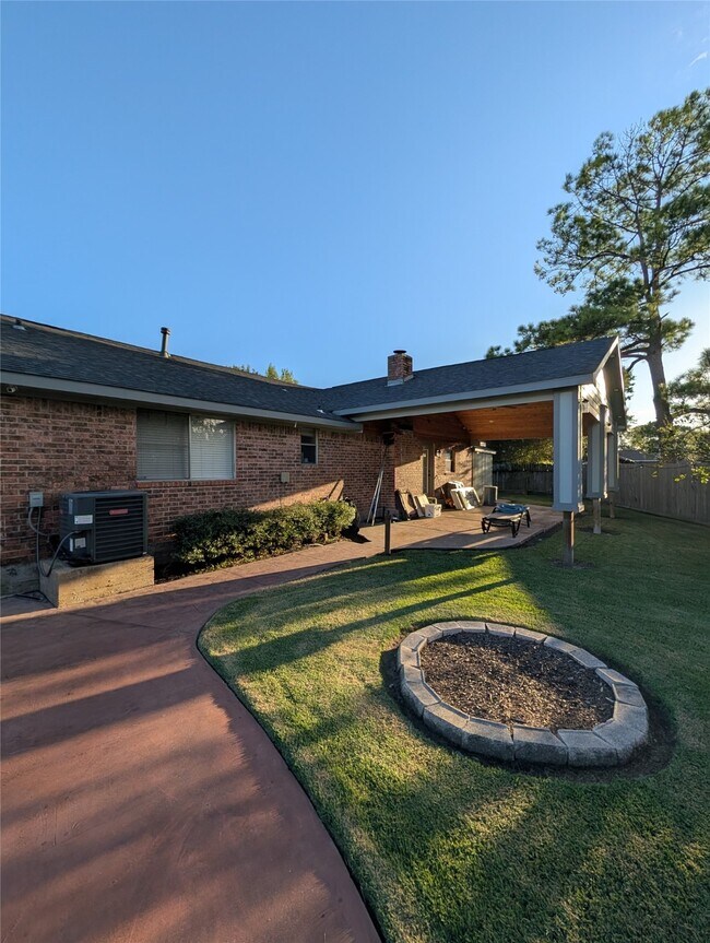 Building Photo - 11415 Poplarwood Ct