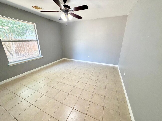 Building Photo - 10139 Woodico Dr