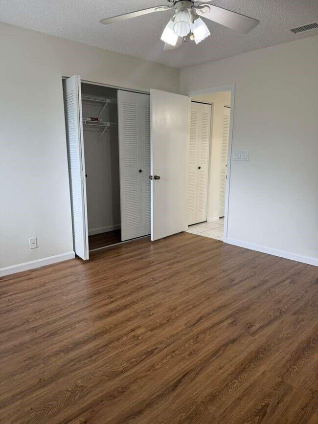 Building Photo - 9321 SW 23rd St